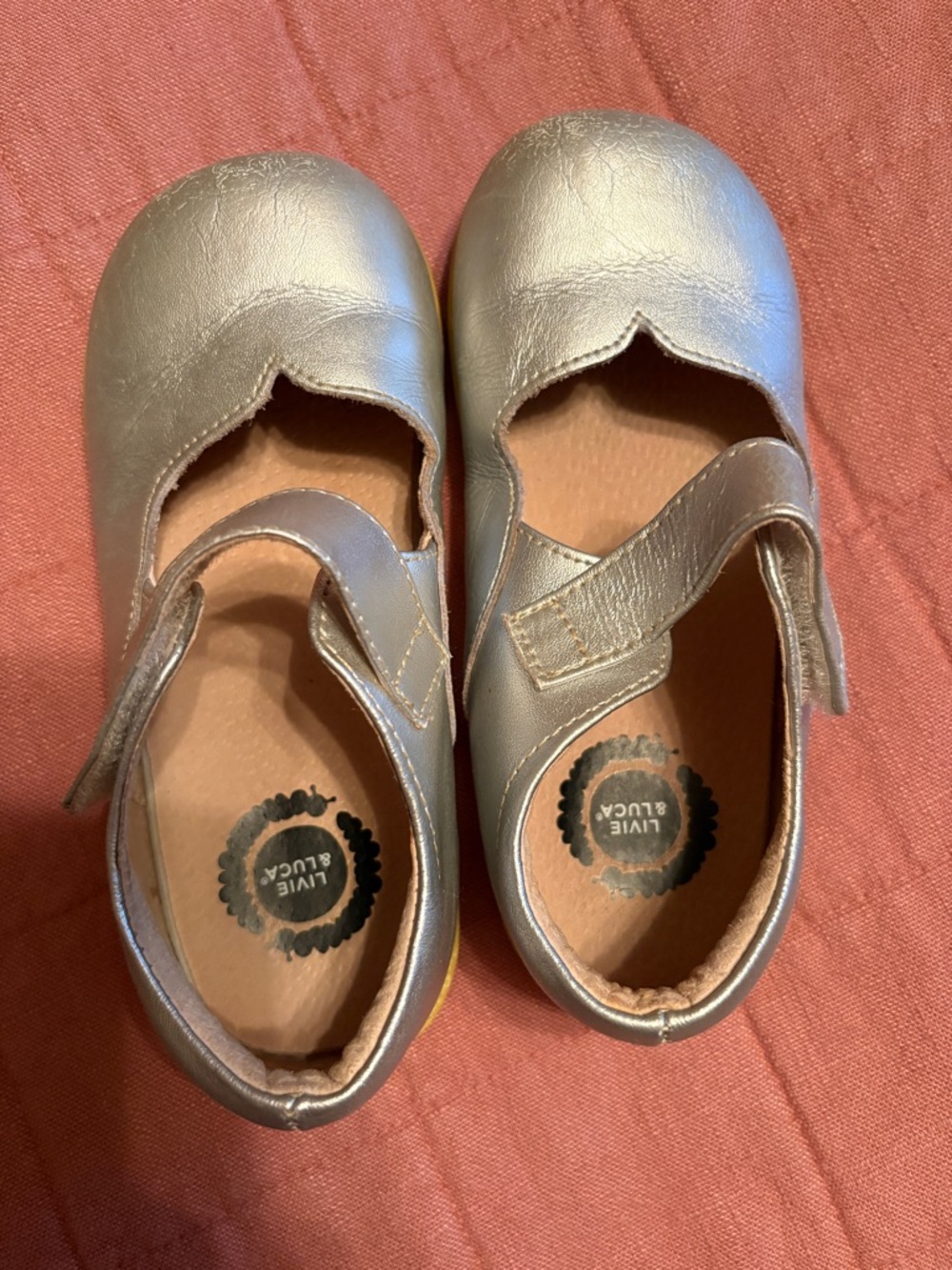 Livie & Luca Silver Metallic Mary Jane Size 13 Toddler - Picture 2 of 3